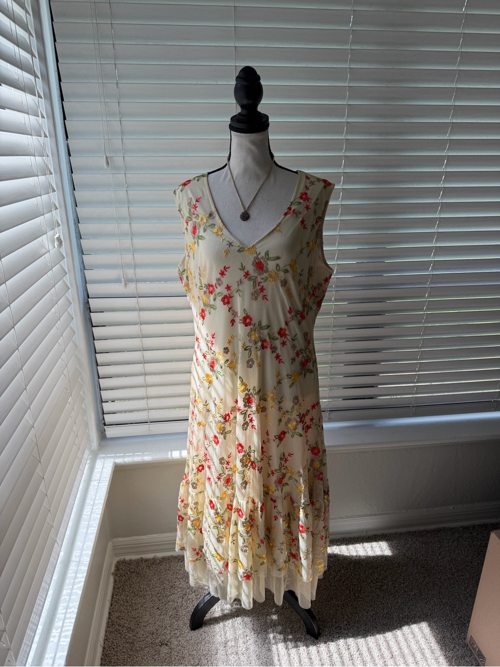 Reba Floral V-Neck Sleeveless Maxi Dress Cream